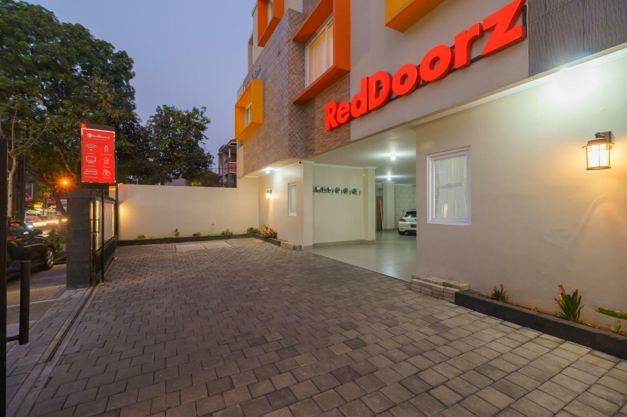 Reddoorz Near Taman Makam Pahlawan Cikutra Ξενοδοχείο Μπαντούνγκ Εξωτερικό φωτογραφία